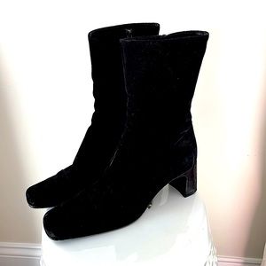 Chanel Style Black Suede Bootie. Made in Italy - 7.5M- EUC